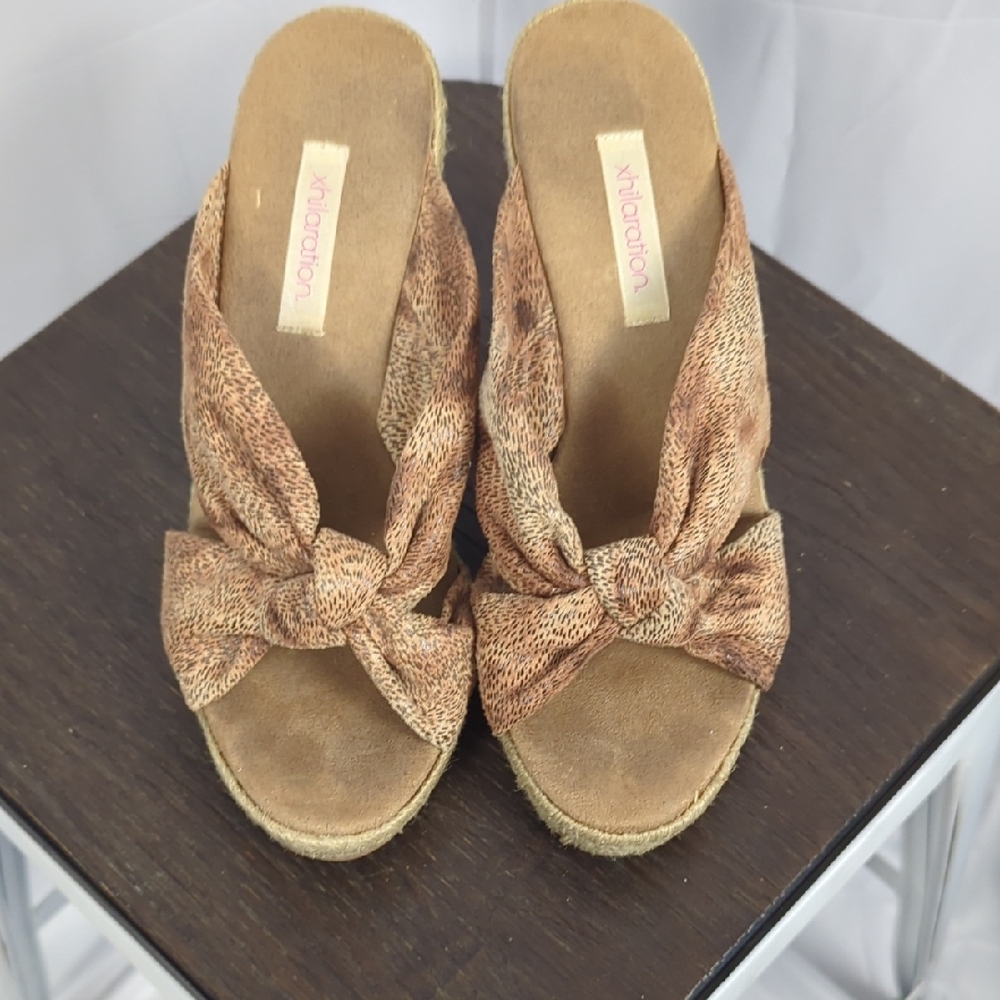 Xhilaration Tan Bow Mules